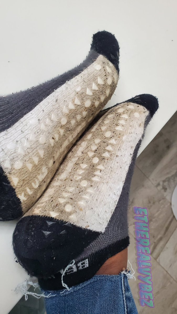 EtherealVybez's tweet photo. Where are the subs that love dirty socks? Cum hither.

I walked outside in my socks and now they are very dirty. Which cute sub wants them? https://t.co/6ymtPKWwqv