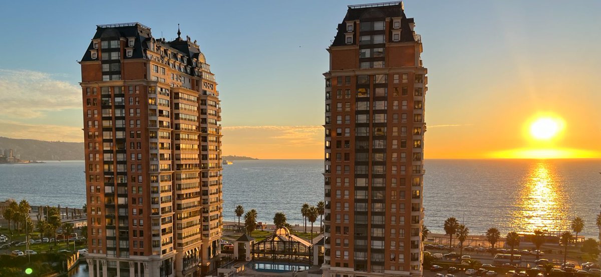 DeBello_Prop's tweet photo. ¡Ven a disfrutar la costa! 🌄 
Arrienda un departamento en #ViñadelMar.🏙 (Sin pago por reservas).

➡️ Departamentos de 1, 2 y 3 dormitorios
➡️ Edificio completamente equipado 

https://t.co/hEcf9tGZY0 @DeBello_Prop @REG_Valparaiso. https://t.co/MoRarNdhjf