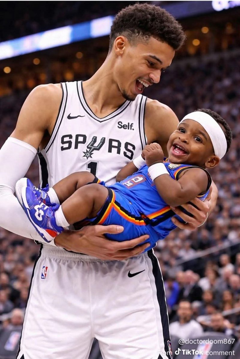 brogers009's tweet photo. Go Spurs Go!
#gospursgo
#westernconferencefinals
#spursvsokc
#spurswin https://t.co/1IORND5gyw