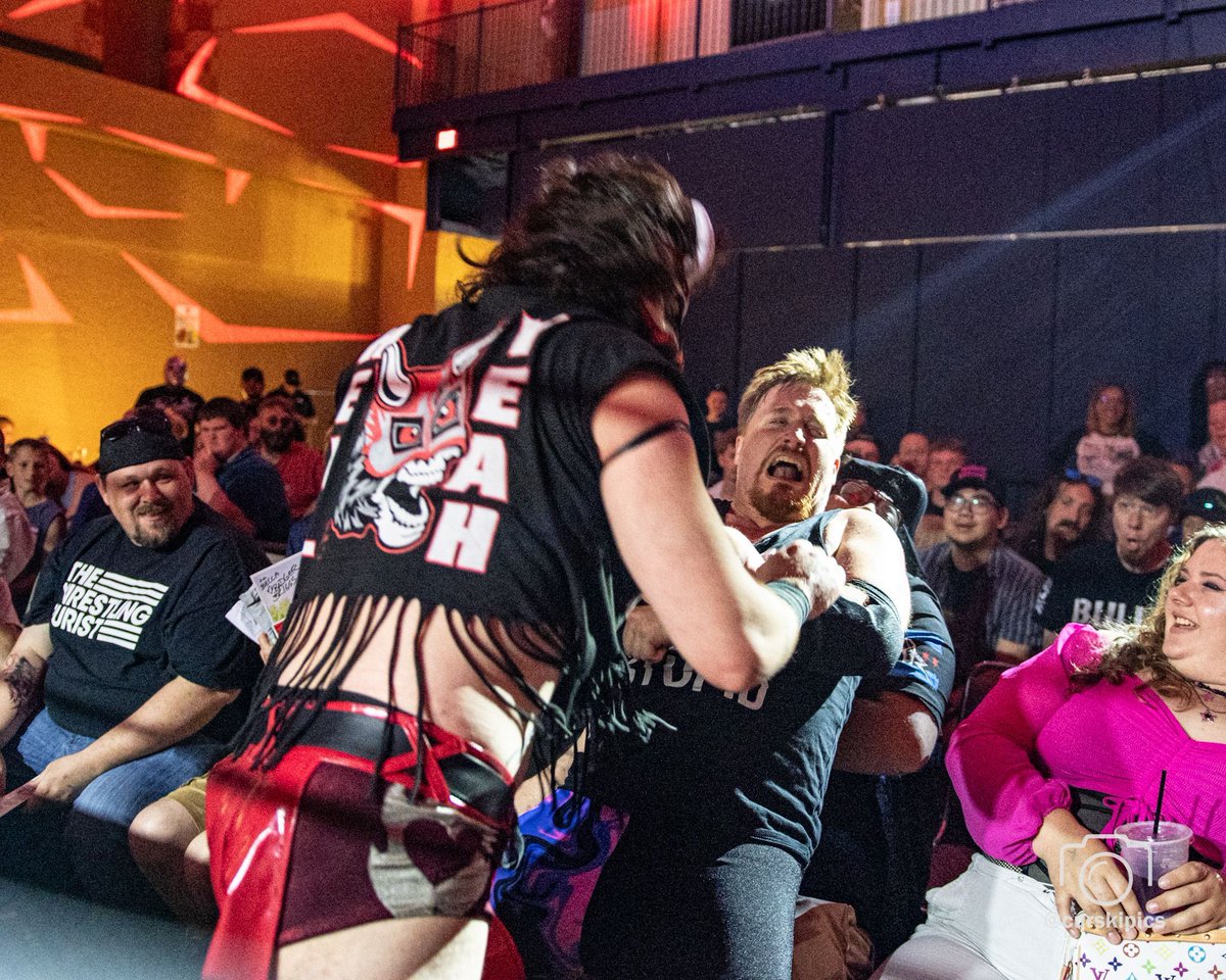 CurskiPics's tweet photo. Had a great first time take pictues at @Madhouseslams Wrestling tonight.
Here's @RudyasHell beating up @DarinCorbin during thier Championship match
Unfortunately, Darin won....
#madhousewrestling #darincorbin #rudyhell #rochester #minnesota #wrestling #prowrestling #pentax https://t.co/K3KE9U9aJe