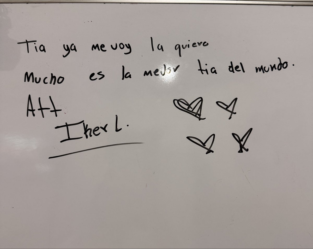 Gene_SG's tweet photo. Aquí me doy cuenta que estoy haciendo todo bien con mis sobrinos https://t.co/4jzmn8UQZ6