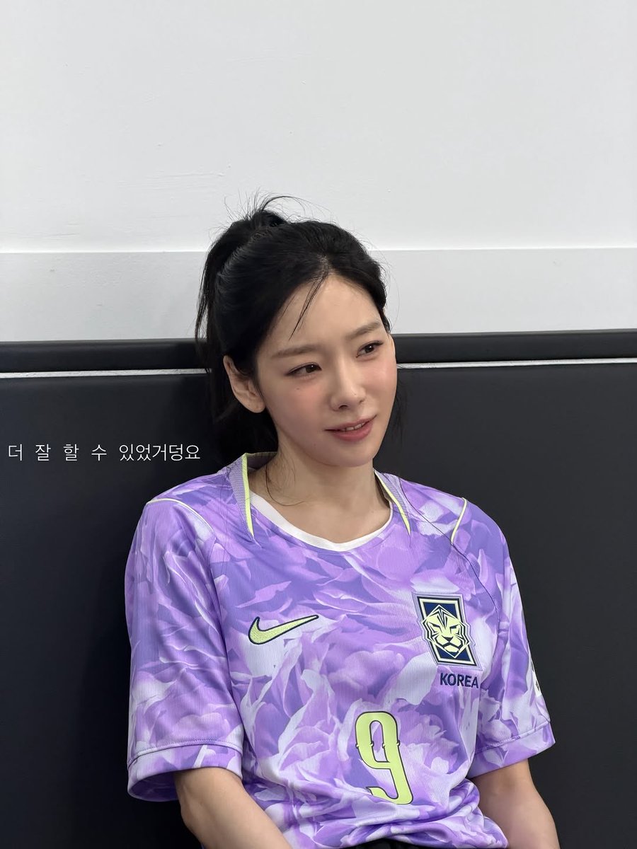 blue_3x9's tweet photo. 개잘생겼네 진짜 https://t.co/LiqpV3oAka