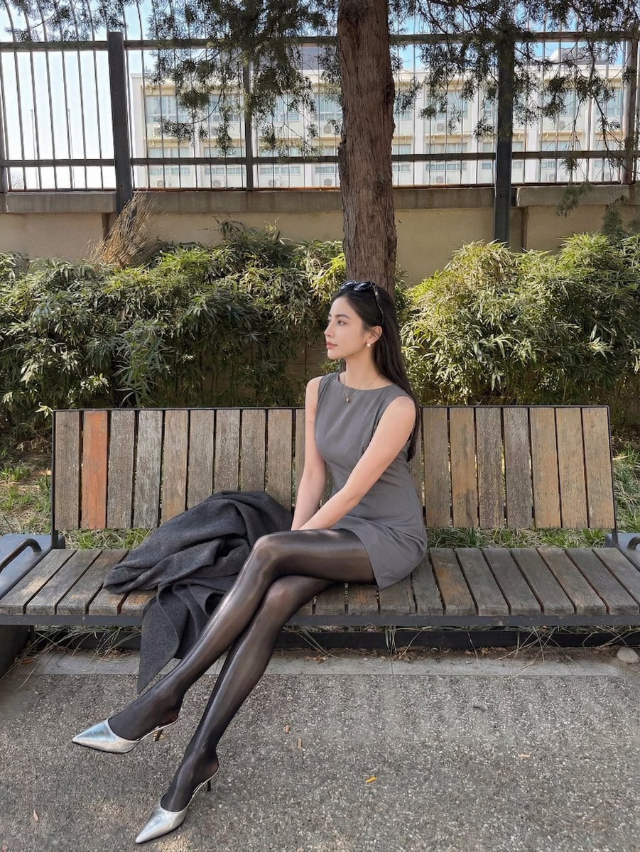 kafei99000's tweet photo. 新买的极光黑丝，这就是传说中五彩斑斓的黑吗？总觉得原相机没拍出它万分之一的美 https://t.co/snKLTnSHxj