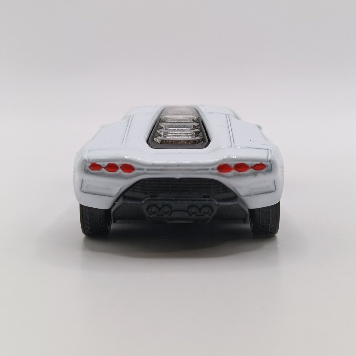 tomica103ca's tweet photo. #ミニカー #トイザらス #SPEEDCITY #Lamborghini #Countach
トイザらスオリジナル
SPEED CITY　
Lamborghini Countach LPI 800-4 https://t.co/uumrkgM6Zi