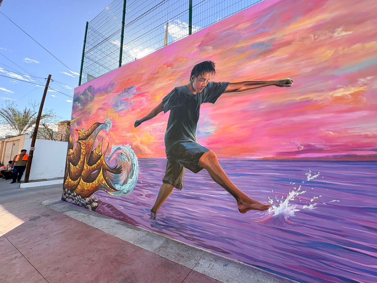 IsaiasGCroc's tweet photo. Entrega del Récord Guinness al Mural Interactivo de Fútbol más grande del mundo, un reconocimiento histórico que pone en alto el talento, la creatividad y la identidad de Baja California Sur. @CROC_BCS https://t.co/00XIufJIGz