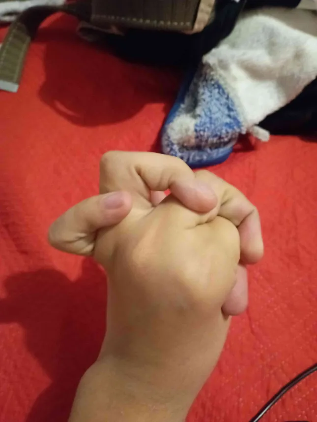 itsKayaVo's tweet photo. I drew my best friend's wonderful hand!
#art #artwithfriends #hand #handart https://t.co/uLrc3fLbgs