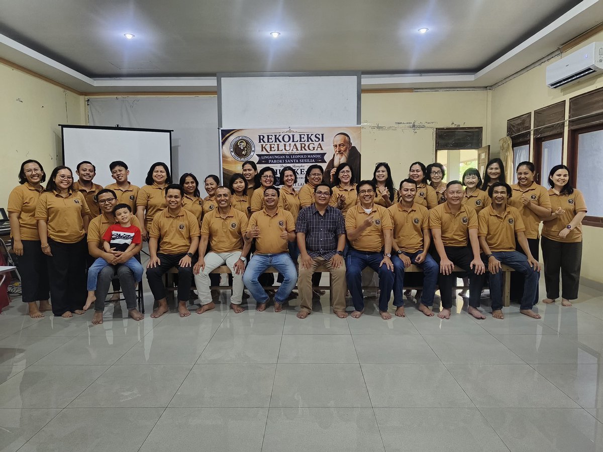 maskendari's tweet photo. Perayaan HUT I Lingkungan St. Leopold Mandic Paroki St. Sesilia KAP di Rumah Retret Pasionis Bukit Laet, 27 - 28 Mei 2026.  “Meneladani Spiritualitas St. Leopold Mandic Bapa Pengakuan”. Rangkaian Acara: Rekoleksi Keluarga, Tanam Pohon, Doa Rosario, Malam Syukur &amp; Misa Syukur. https://t.co/YkxBnEmxFT