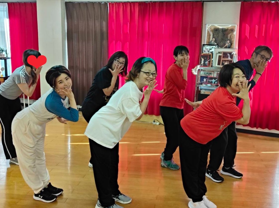 AMaimai18's tweet photo. 本日大人レッスンあり〼💃

⏰14:30-16:00(90min)
📍モノダンススタジオ(京王線北野駅)

今日も暑い〜🥵
良い汗かいてリフレッシュしましょう✨
寒暖差になんか負けない✊

#MAIMAI先生
#大人ダンスレッスン
#八王子大人ダンス https://t.co/3FJT46eaqY