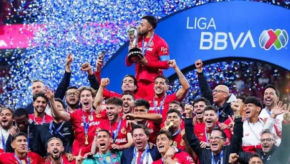 pablush22's tweet photo. @borre_whoiam @TheChampions llora más putooo JAJAKAJAK https://t.co/NguygpSjh1