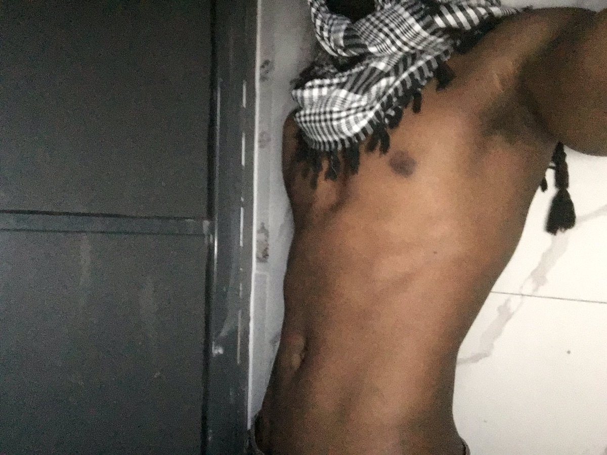 h3isdy's tweet photo. _check out @h3isdy.!!
_measurements; 
 •  Height — 184cm
 •  Weight — 64.02 kg
 •  Bust/Chest — 39 inches 
 •  Waist — 32 inches 
 •  Shoe Size — 45 uk’size.                          _🦉

￼￼ https://t.co/vTqSvLHrKZ