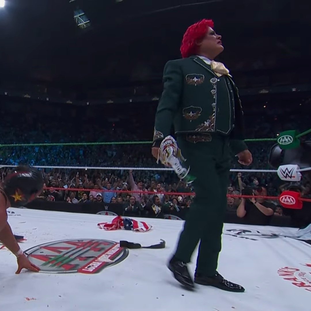 LuigiWrestling's tweet photo. UN MARIACHI ATACA AL CHAPARRO

Y ES PIMPI DSHDSHDSHDSHD #AAANOCHEDELOSGRANDES https://t.co/O2RQ9t97ln