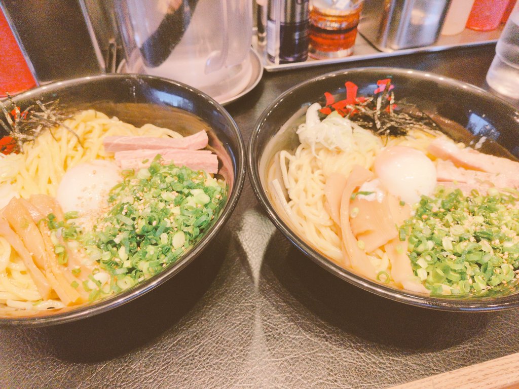 the_overload21's tweet photo. 🍪🥙🍜 https://t.co/JmBgs04T9C