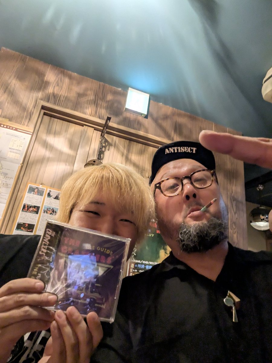crawler_uglyman's tweet photo. 昨日の所沢！音楽喫茶MoJo♪
グリヒル企画“HOWLIN GPARTY”
クローラーズ！ブッ放しました✊
THE GREEN HILL ROLLERS !!
呼んでくれてありがとう!!
遊びに来てくれたお客様、対バンの皆さま！MoJoの皆さま!!最高な場所・時間、あらためてありがとうございました🍻
また会いましょう〜
One More Pint !🍺 https://t.co/VifSjgC5nn