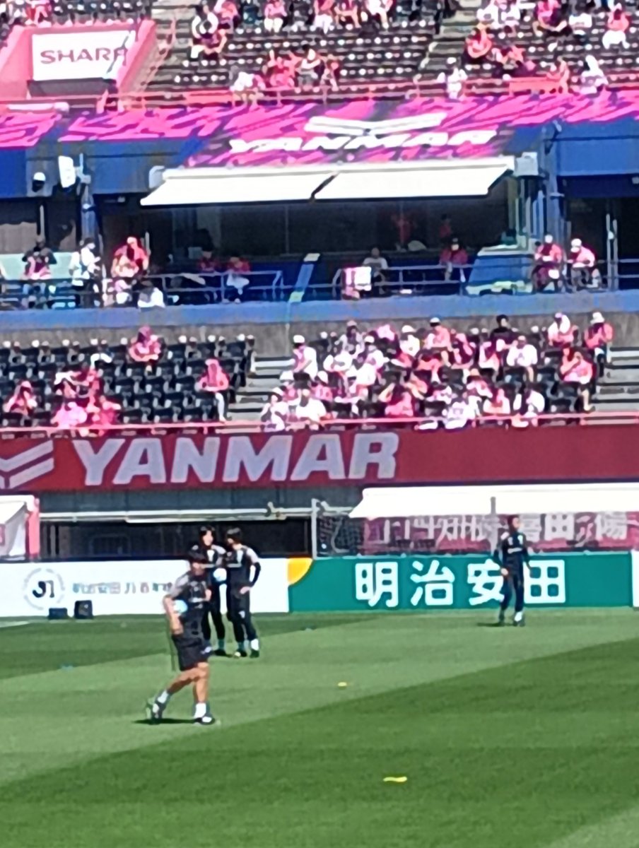 kantasgh2011's tweet photo. 2日連続のJリーグ観戦。
今日は浦和のサポーターを
観れるのも楽しみ。 https://t.co/UzDnuJgXvj