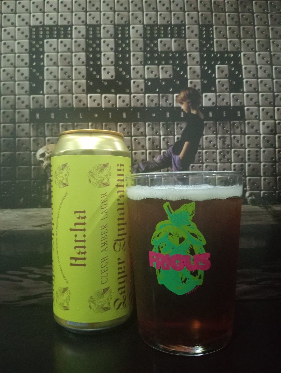 FCervisia's tweet photo. Más del #CebadaYVinyl con Hacha de @CCHercules una dulce Czech Amber Lager con 4.8%

Roll The Bones de @rushtheband 1991

#Frigus #beer #cerveza #craftbeer #beerme #beertime #beerlover #BrothelHB #drinkbeer #vinylrecords #vinylcollector #drinks #weekend #bier #birra https://t.co/1Ohvdnnr7i