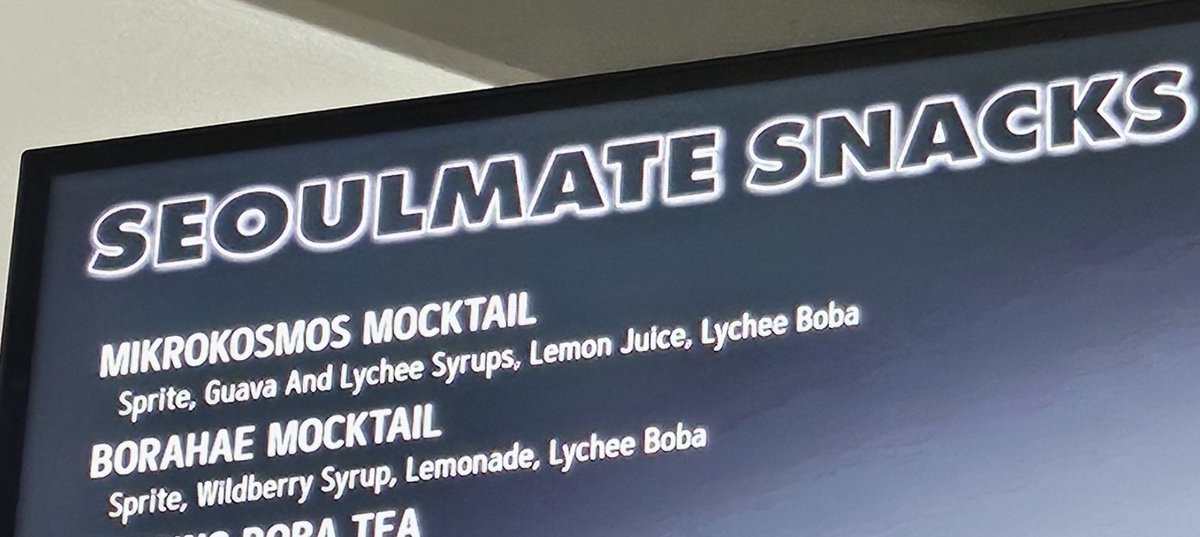 RubyKabuki17's tweet photo. @soyoongisz Does your friend perhaps know the recipe for these two, tried the mikrokosmos mocktail and it was pretty good. https://t.co/qeFBZ9ouTe