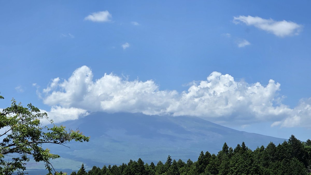 SiraPhoto's tweet photo. 昨日は富士山がよく見えました https://t.co/UgWMm5qO1z