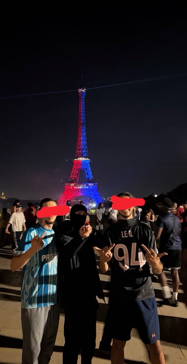 mec2citee's tweet photo. PSG champion Merci https://t.co/01gKDQetxJ