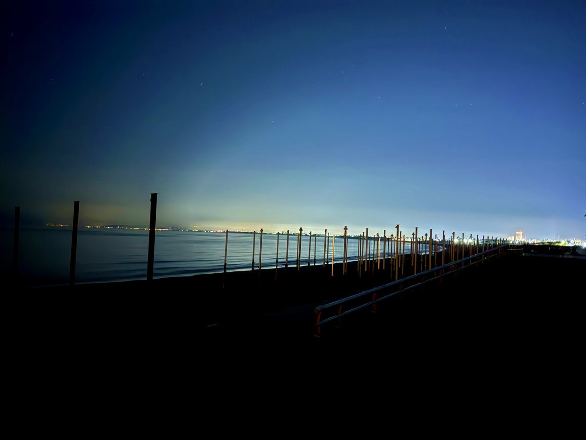hiroel345's tweet photo. 夜光虫より前に行った江ノ島
人もほぼいなくて夜は最高
のんびりできるスポット少ないからここは非常に気に入っている☺️ https://t.co/4nfH2IU93x