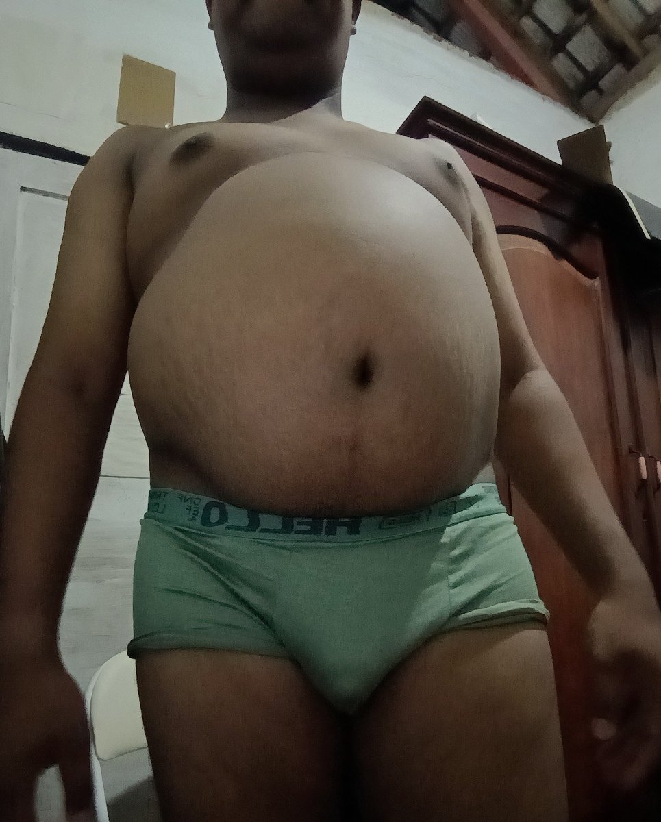 bigbellygain's tweet photo. ada yang suka perut buncitt??? ππ
#feede #federism #fatfetish #bigbelly #bellybloat #bellyinflation #gainer #bhm #needfeeder #feedeforfeeder #beerbelly #buncit #gendut #perutbulat #forcefeeding https://t.co/JQAXqnZ6RI