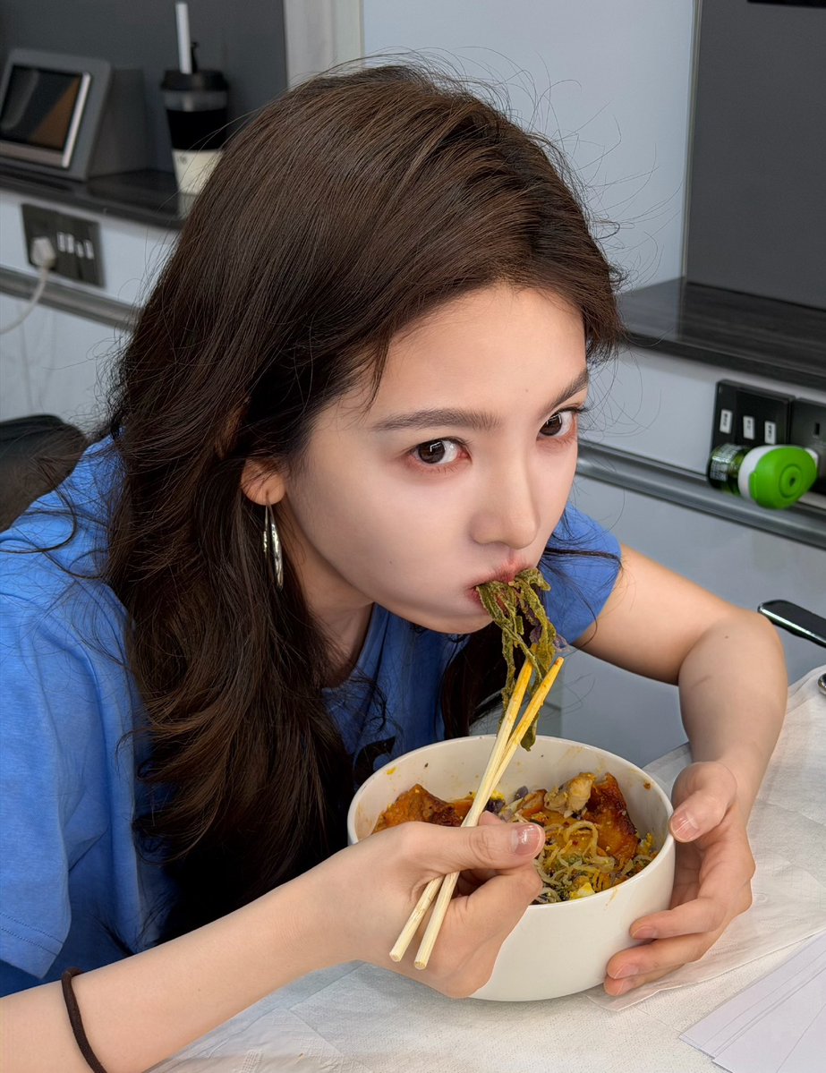zhang ruonan files tweet media
