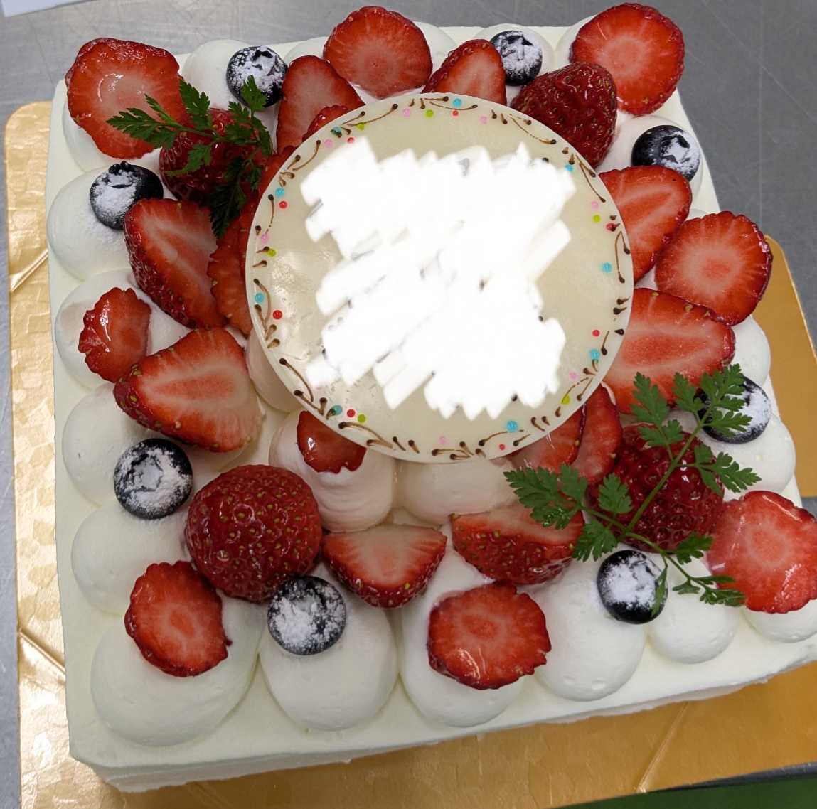 osoumenya's tweet photo. 御素麵屋の特注デコレーションケーキです。
ご注文ありがとうございます。
♯御素麵屋　＃福井スイーツ　♯特注デコレーションケーキ　♯お祝い　♯特注 https://t.co/VTzJoKiJ7F