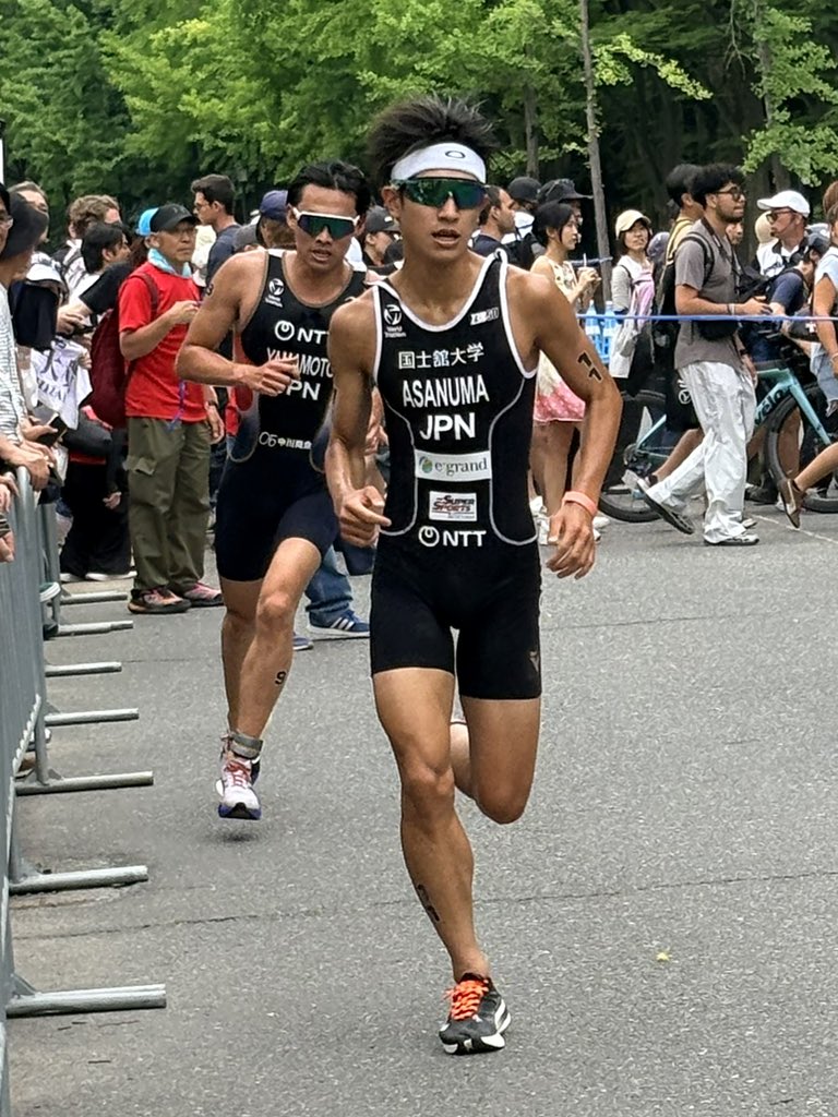 for_VERDISM's tweet photo. 大阪城公園で開催されたトライアスロン・アジアカップ。ヴェルディからは山本選手と浅沼選手が出場しました。山倉監督や蔵本コーチにご挨拶して大阪なのにホーム感たっぷりのトライアスロン観戦でした。＃verdy https://t.co/FrDa0Mm4e5