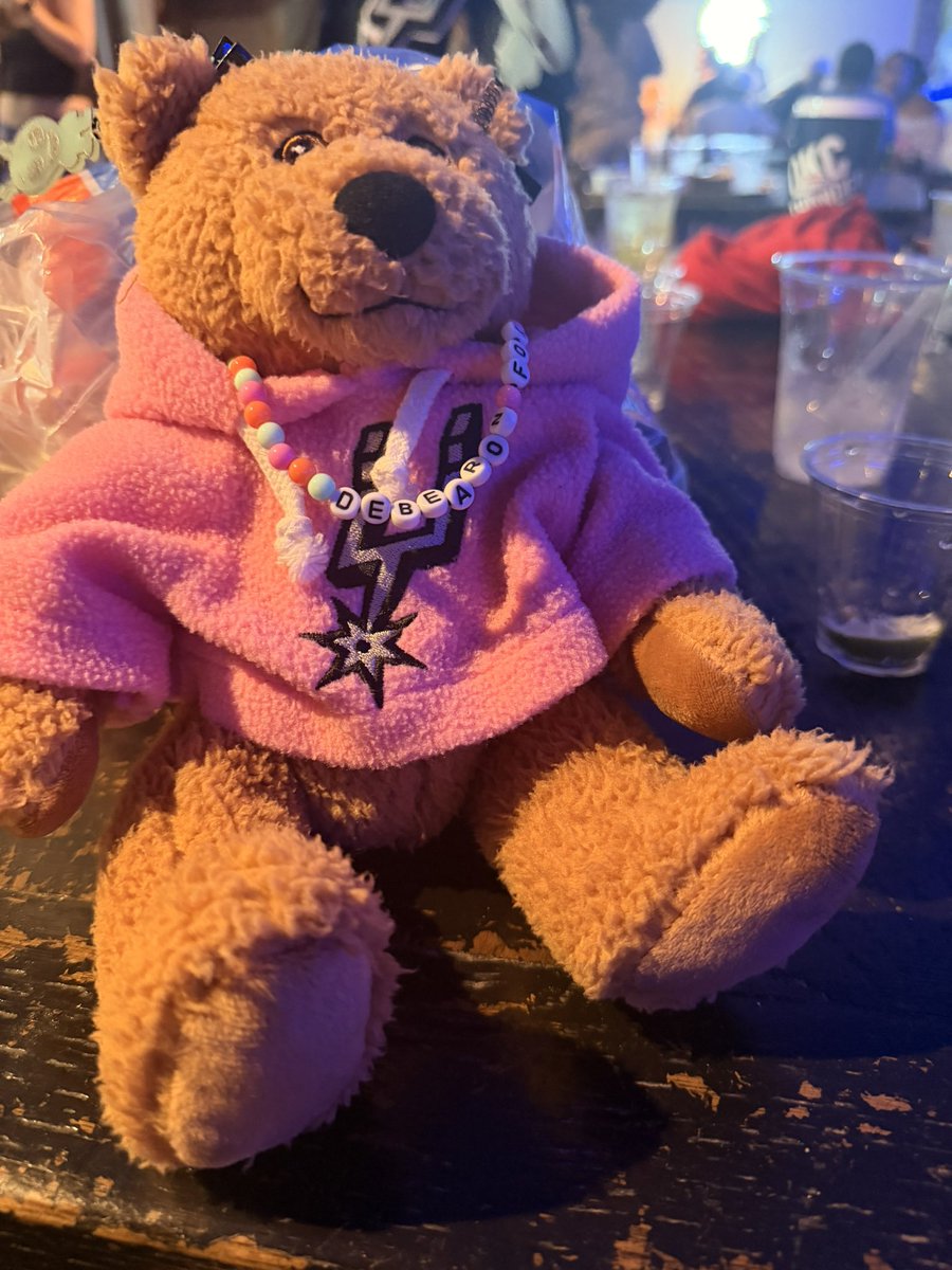 missraydiancee's tweet photo. DeBearons first time at the bar! 🥂🥳🎉🍾 #bestofthewest baby!! https://t.co/K6GhXCqdmo