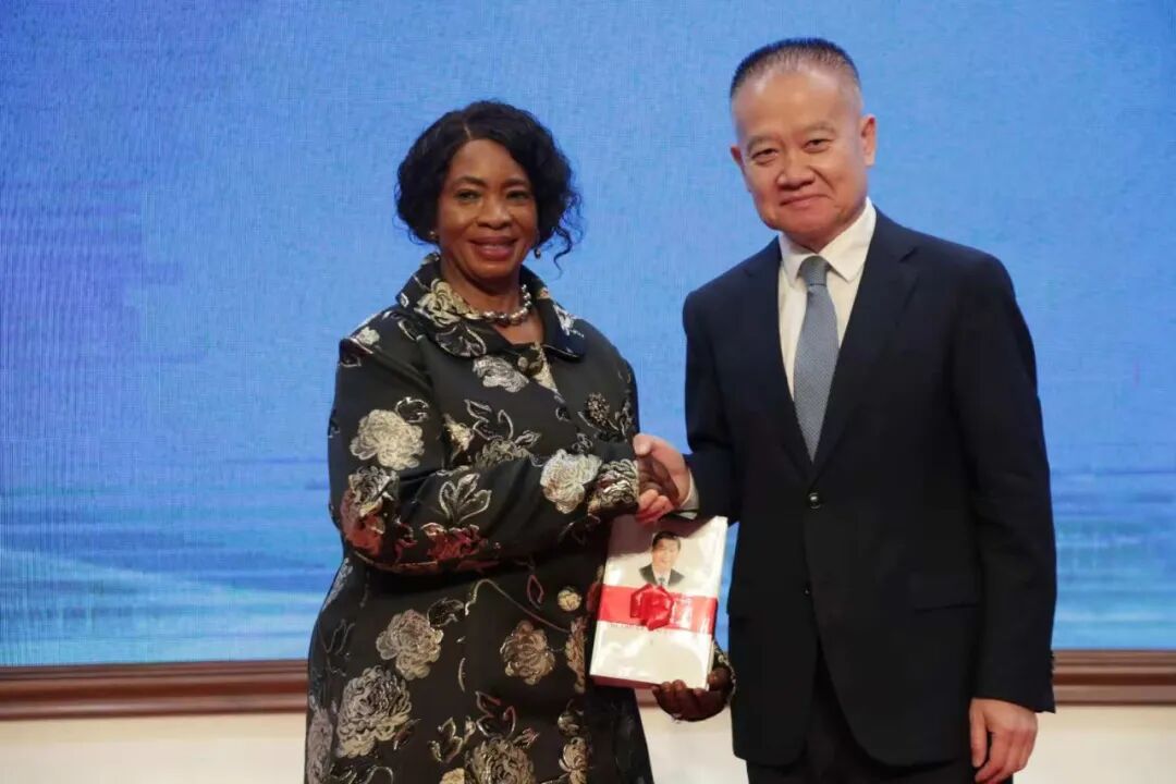 DGAfrica_MFA's tweet photo. Recently, the Research Center on Xi Jinping Thought on Socialism with Chinese Characteristics for a New Era was launched at the Mwalimu Julius Nyerere Leadership School in Tanzania. This Center will be an important platform for the Communist Party of China to carry out exchanges on governance with African political parties, especially the six sister parties in Southern Africa.