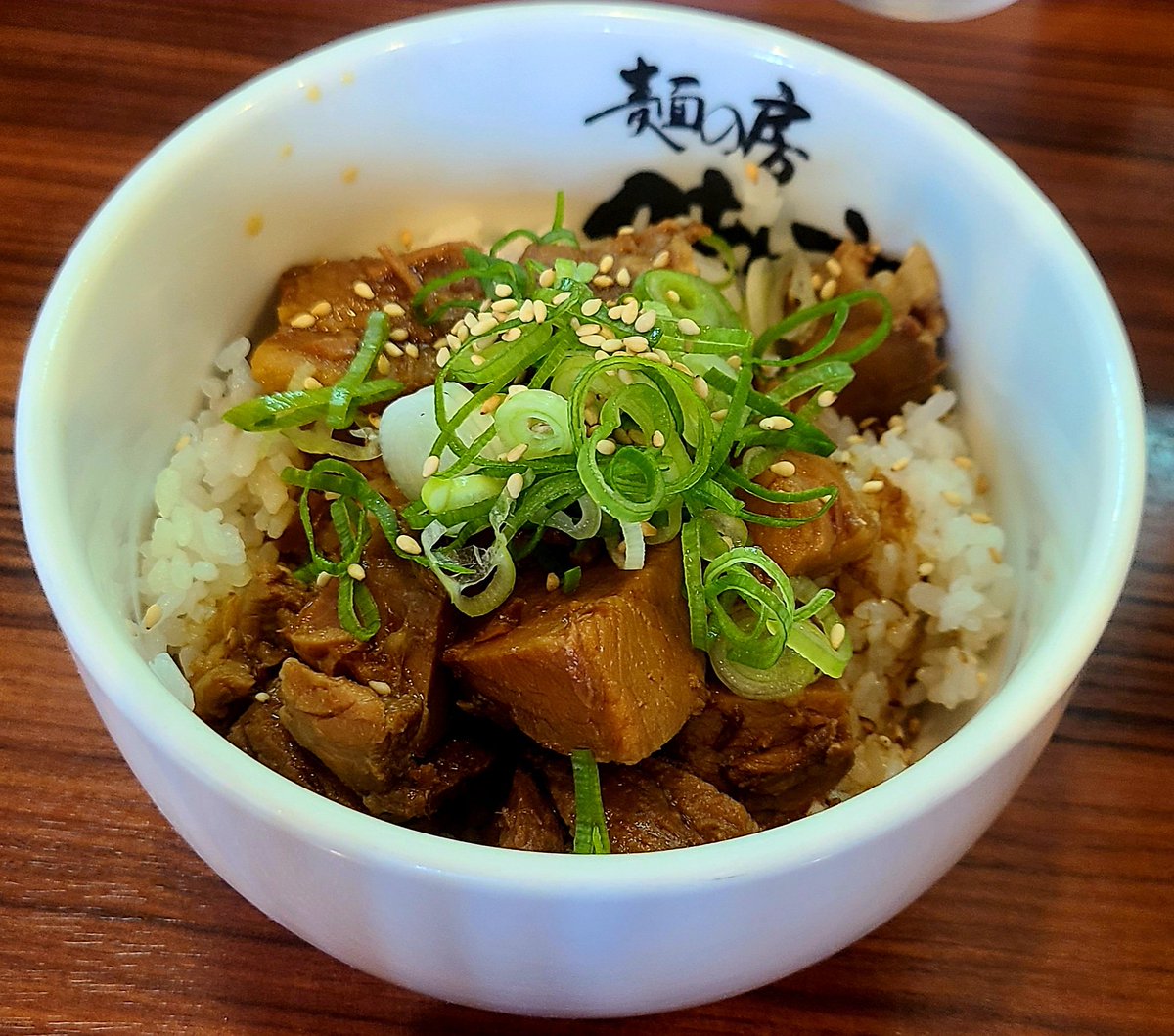 琥珀如月【孤独の提督】 tweet media