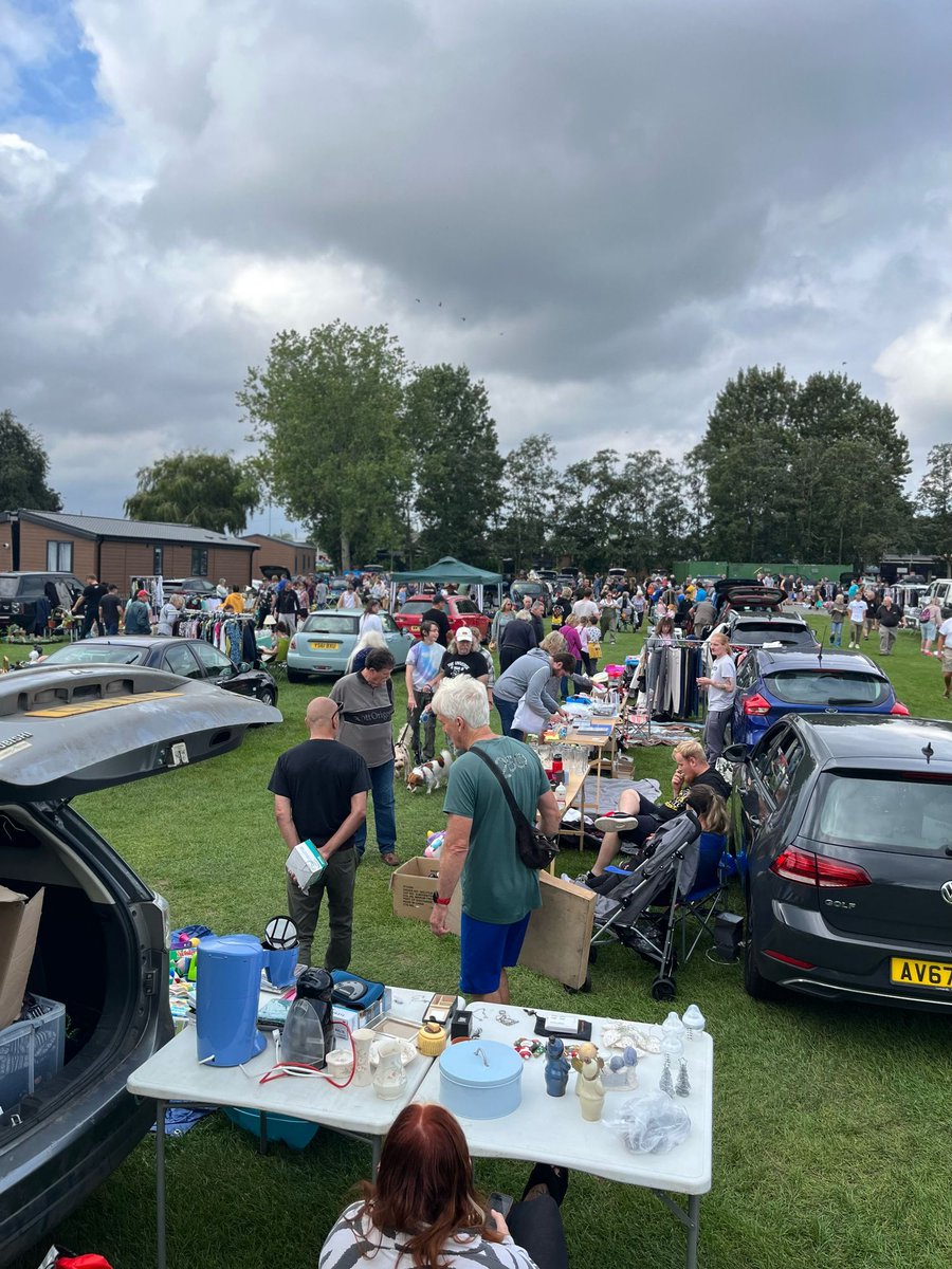 StonhamCarBoot's tweet photo. Stonham Barns Sunday Car Boot &amp; Barnfest 26 OPEN today

OPEN as usual this morning &amp; good weather too. Just  turn up &amp; sell from £7 no booking needed. Covered stalls ask on arrival.

https://t.co/ZxwTlkaigB

https://t.co/8bJ6g5kuUX

https://t.co/stnMjMZaC3 https://t.co/Buzw9UgZ0E