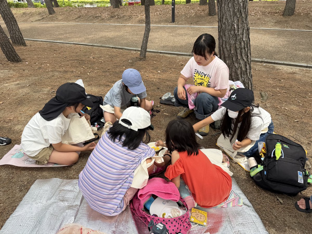 jof_umekyo's tweet photo. 5月31日(日)Aグループ
トートバッグ作り

���ートバッグ作りスタート✨

とっておきのトートバッグを
作るぞー^_^

#JOF
#アウトドアクラブ梅田・西宮
#ジャパンアウトドアファクトリー
#子ども
#アウトドア https://t.co/xk9li8LrqW