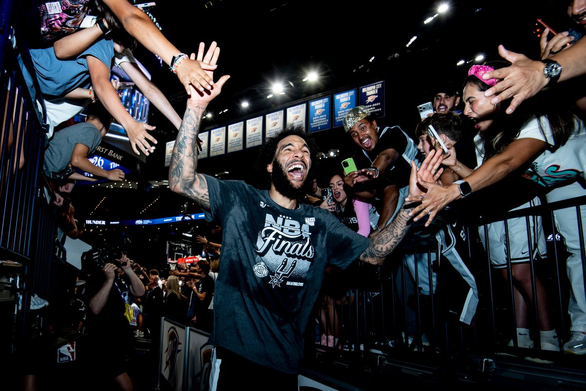 San Antonio Spurs tweet media