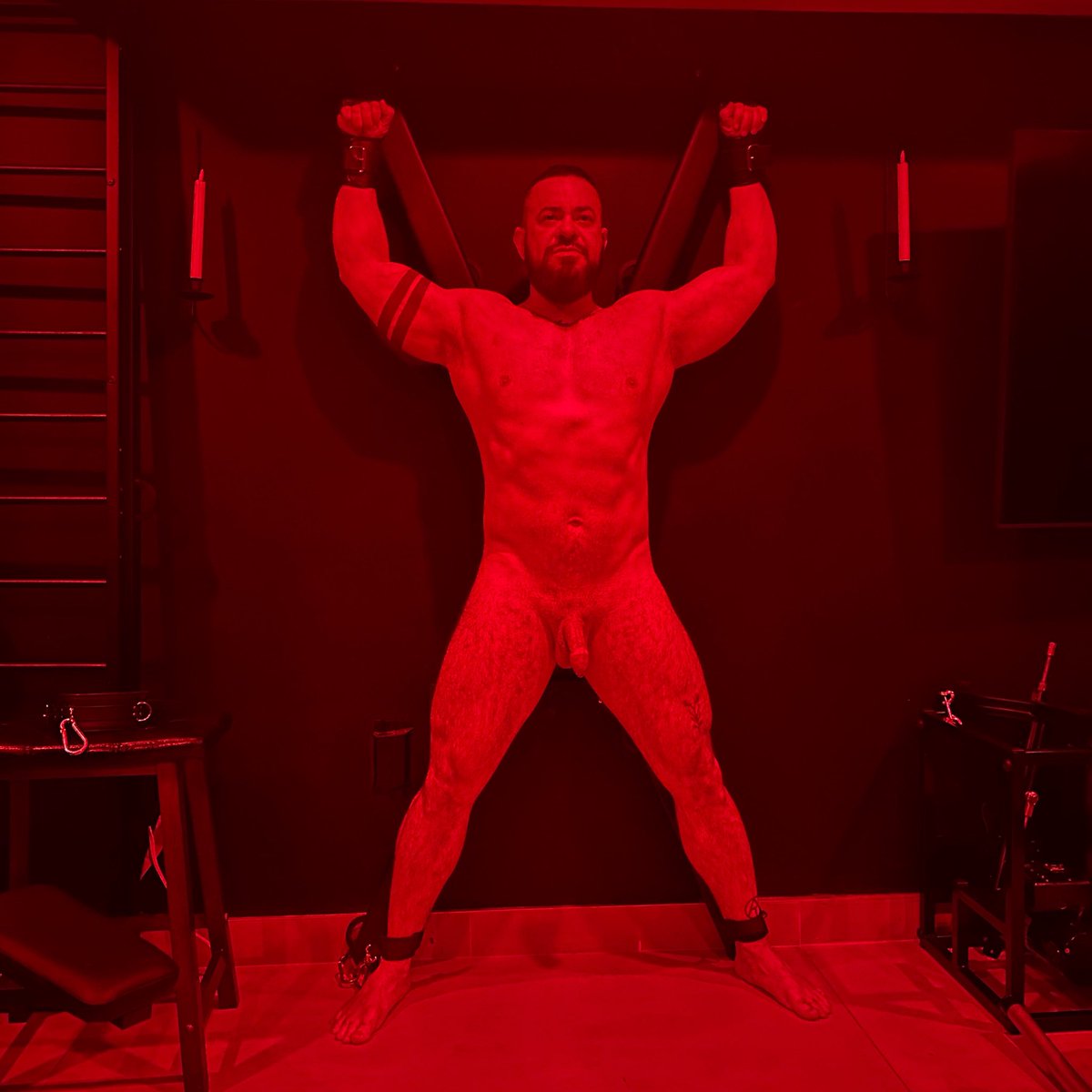 slave_tor's tweet photo. Here this slave is in @cagedjock’s dungeon in NYC. https://t.co/FvGfoqf9ZT