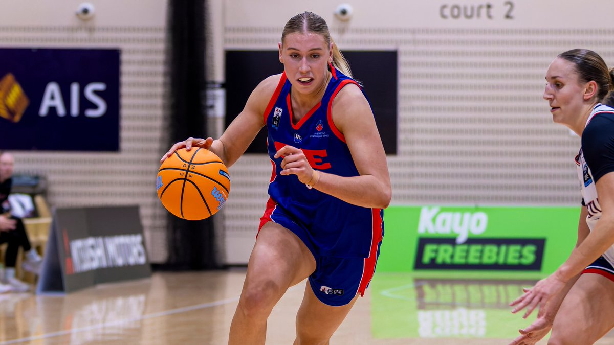 BasketballAus's tweet photo. You're getting a weapon of a player next season @CalWBBall 💣

Zara Russell scores 26 &amp; 16 in two Heritage Round W's.

Game Recaps ▶️ https://t.co/0Tc7tUnc7r

#CoE #NBL1East #HeritageRound https://t.co/nGcE6GQA2d