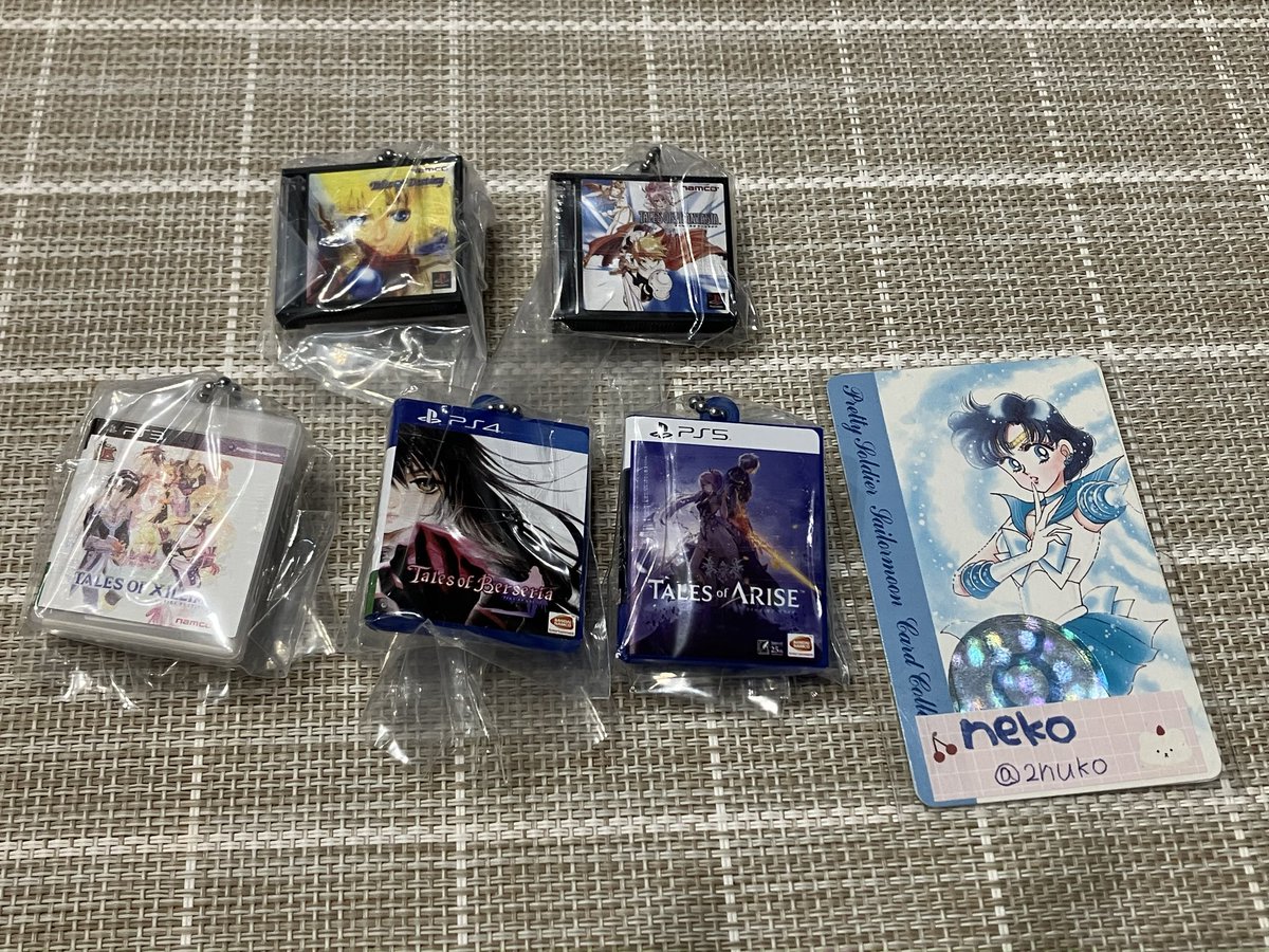 2nuko's tweet photo. 【交換】
テイルズ 30th ミニチュア パッケージ チャーム ガチャ

譲
デスティニー
ファンタジア
エクシリア
ベルセリア 
アライズ

求
ヴェスペリア

郵送交換のみ https://t.co/qenvcOk4Lq