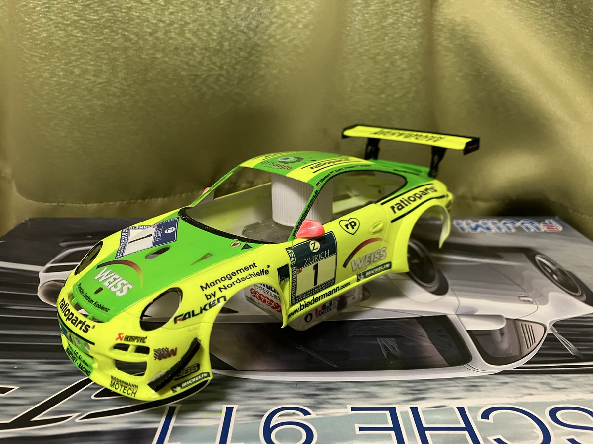 tatsu042's tweet photo. #24hNBR
#Grello
フジミ1/24 911GT3
Mantheyが30周年
デカール貼り終わり https://t.co/wvjntdwz87