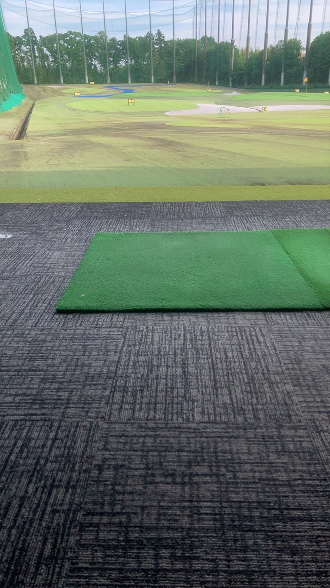 ramarTACKY's tweet photo. 今日は朝からゴルフ練習場へ🏌️‍♂️平均スコアが80台で落ち着いてきたので、そろそろ真剣にシングルを目指そうと思います。今までゴルフでは避けてきた基礎練多めの練習に切り替えました。練習の7割をハーフスイング練習。からのドラムレッスンをしに高円寺へ🥁#ゴルフ　#ゴルフ好きと繋がりたい。 https://t.co/OlSQcVVqhu
