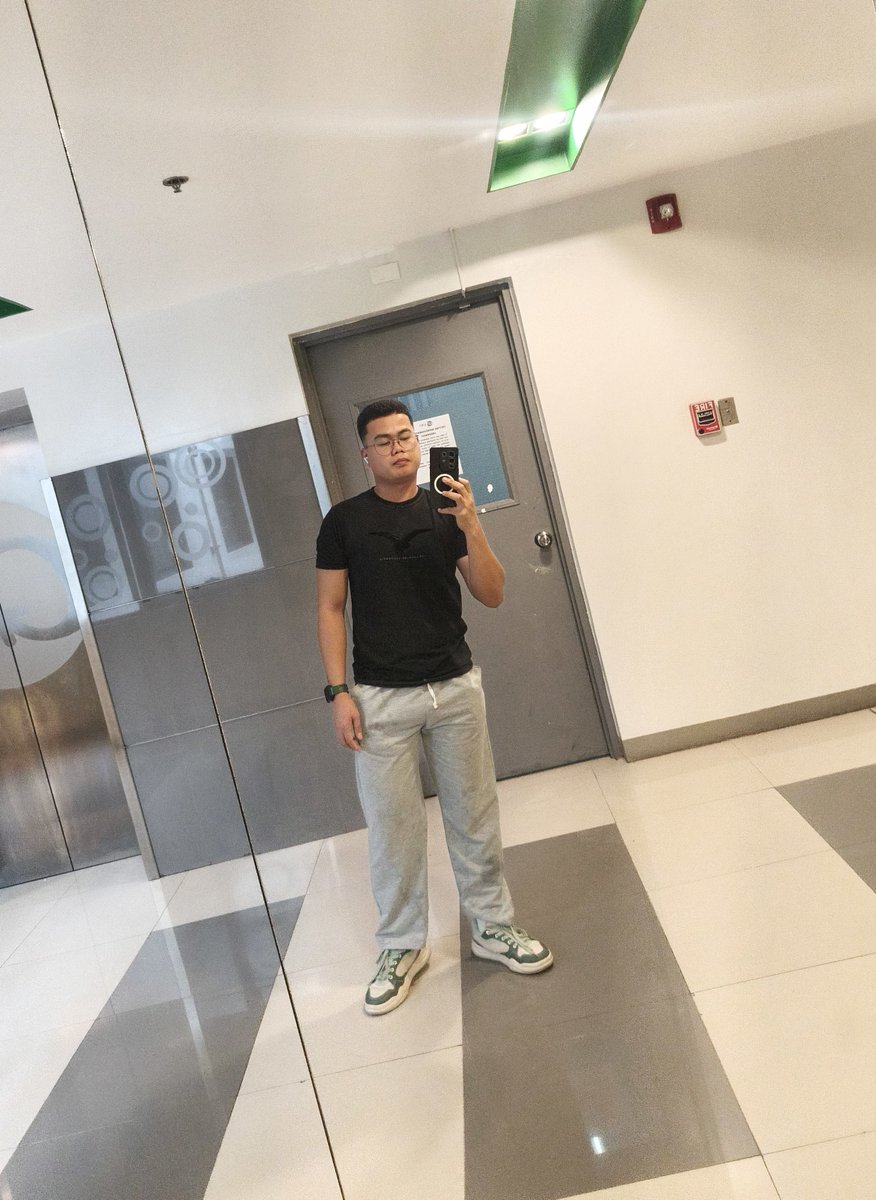 markgue64663602's tweet photo. 💦 https://t.co/HhmqU9Gs3v