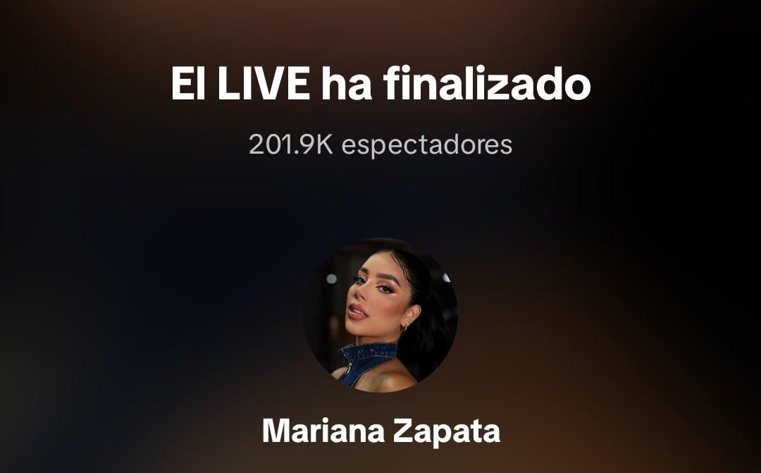 cass_valen's tweet photo. Live de 3hritas y hubo más espectadores que en la final 🤣
#LaCasaDeLosFamososCol3 #marianazapata #JuandaCaribe https://t.co/1IbZIqcM3K