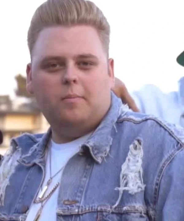 hotwheniride's tweet photo. @LivLaugh44 omg nick crompton https://t.co/Oue1ntU18s