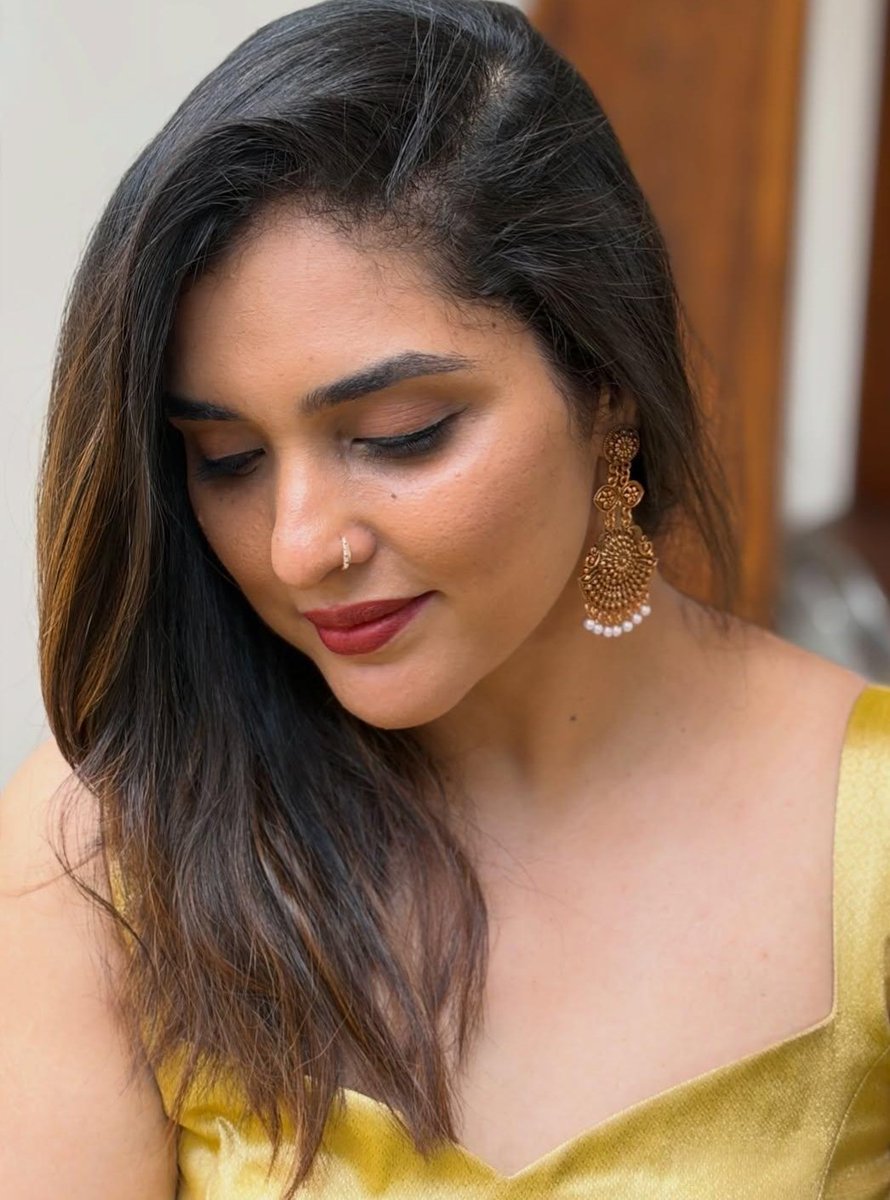 Chinna_waves's tweet photo. Starting the day with an aura of elegance.💛🌄1/5 https://t.co/qkHH0XiIu8