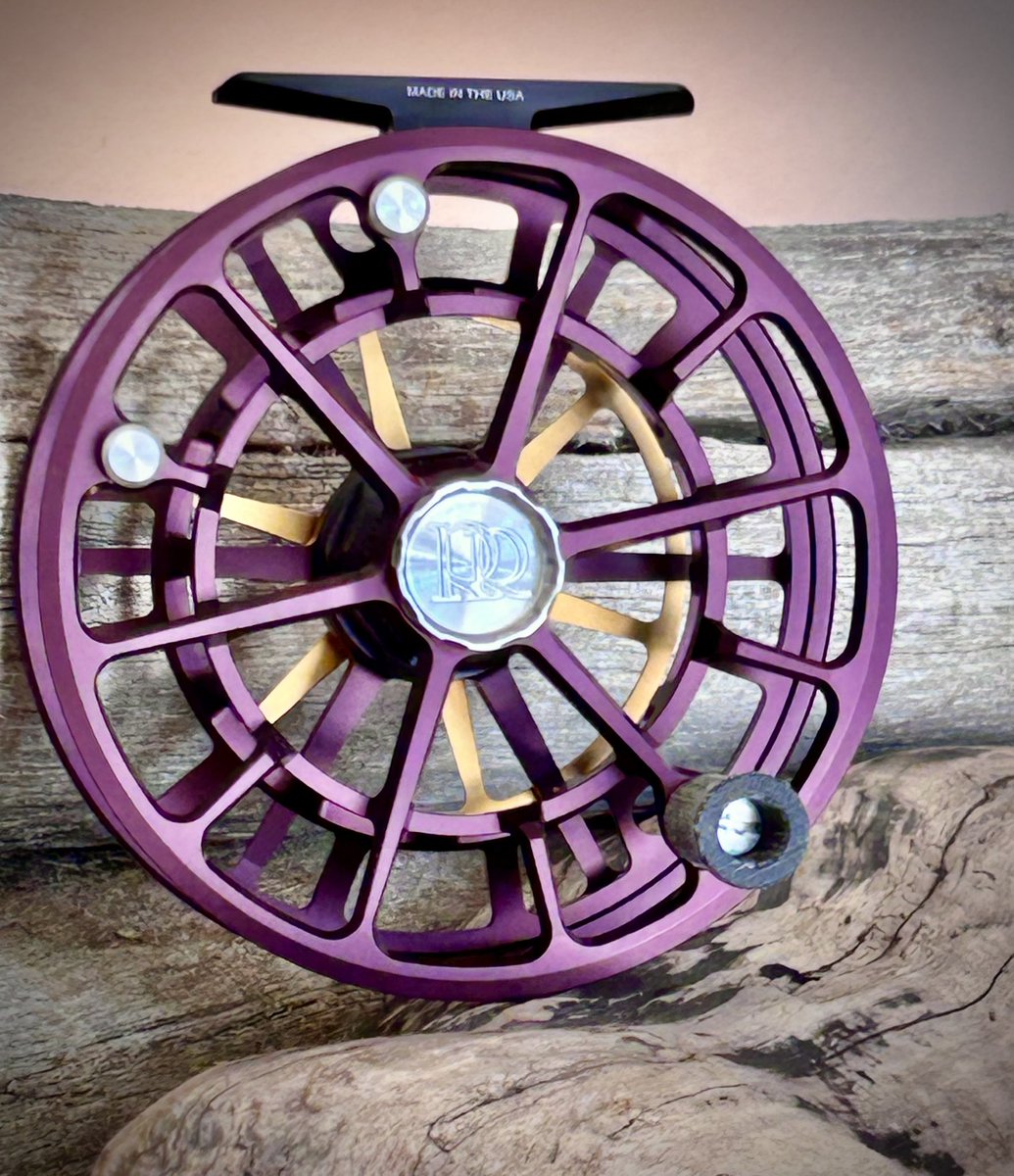 FishOnFlyFish's tweet photo. Matte Chocolate EVO Salt R is awesome. Sizes 7/8, 9/10 and 11/12 available now

Fish On! Custom Rods
15400 Chenal Pkwy, Suite 200
Little Rock, Arkansas 72211
https://t.co/SyXXoa40hV

#fishoncustomrods #FlyFishingLife #flyfish https://t.co/6whIThrlYd