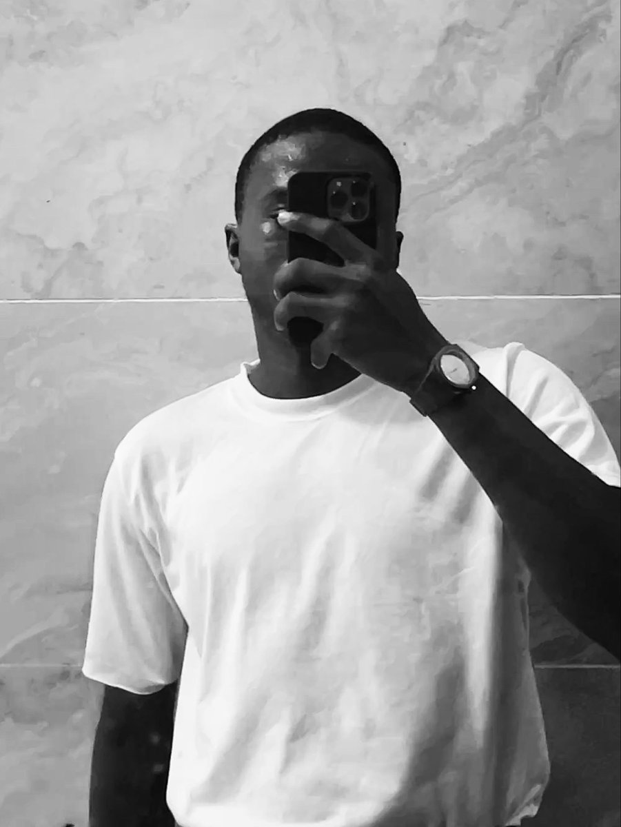 kingdavidneriah's tweet photo. May dump! Building, designing and some foolerying in between. Let’s do better in June. Shall we?? xoxo 🫠😘

Stay kinging https://t.co/GIUfTnjPE7