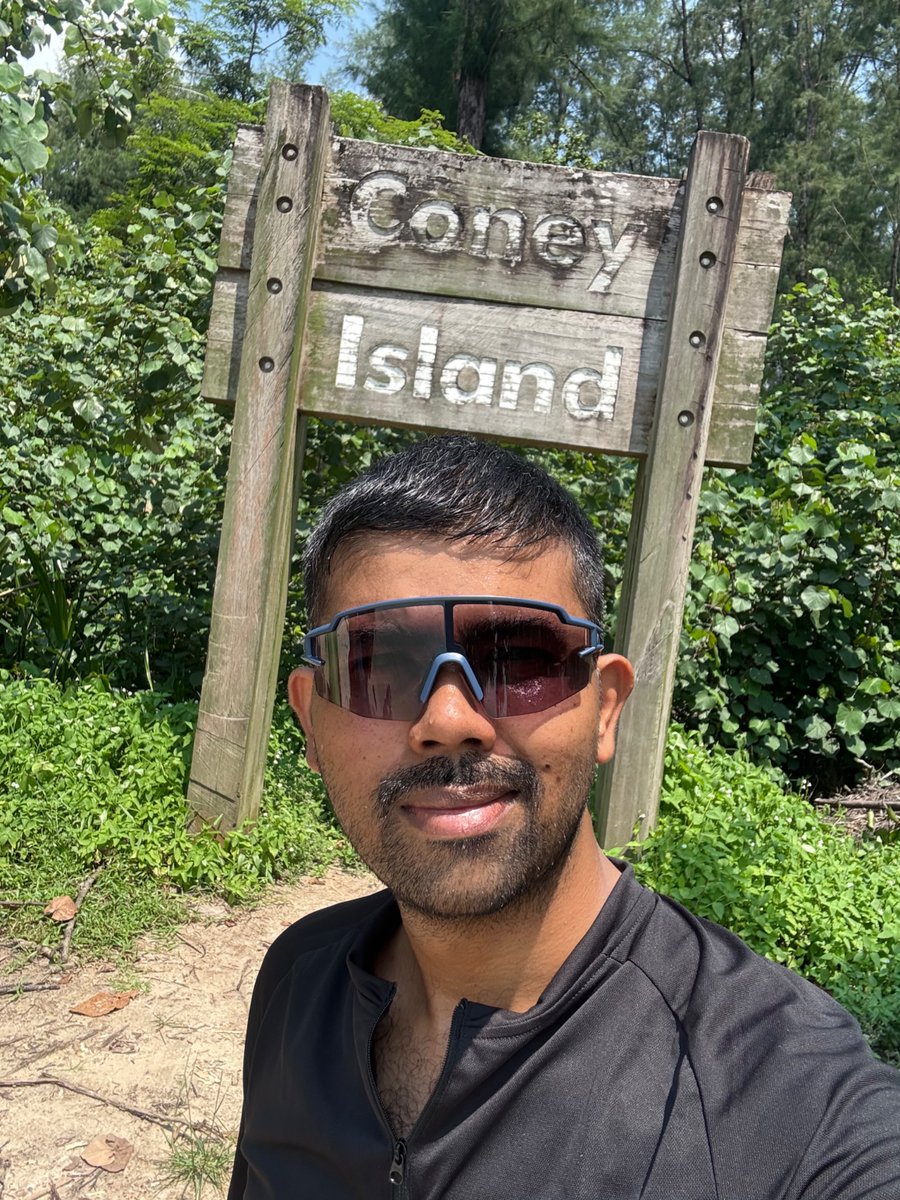 RudraRF's tweet photo. Cycling for Life #Singapore #longweekend https://t.co/OCF8r5kEgo