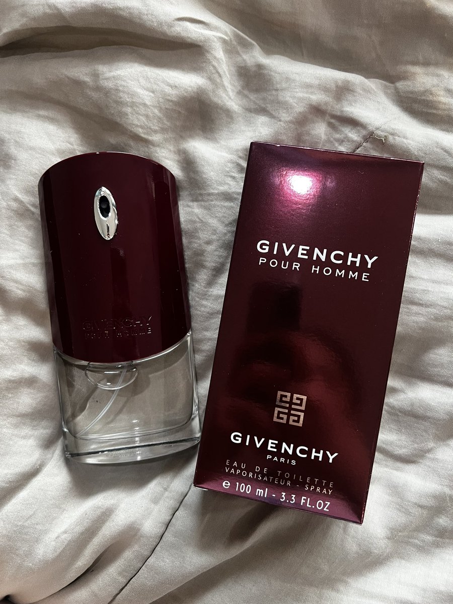 midnczxaa's tweet photo. ส่งต่อน้ำหอม givenchy pour homme edt ค่า 
เทสไป3ครั้งถ้วน ยังเต็มขวดยุ

📍2000-. รวมส่ง 

ทักมาคุยราคากันก่อนได้น้า ไม่กัด😭🫶🏻

#ส่งต่อน้ำหอม #givenchy #givenchypourhomme
#ตลาดนัดมือ2 https://t.co/3UKm4fEzi4