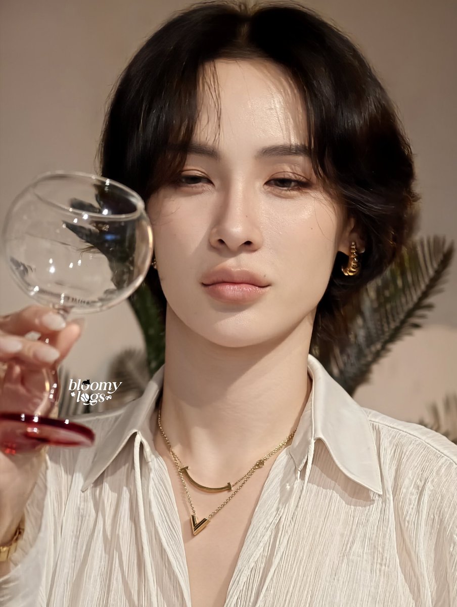 𝙗𝙡𝙤𝙤𝙢𝙮𝙡𝙤𝙜𝙨 tweet media