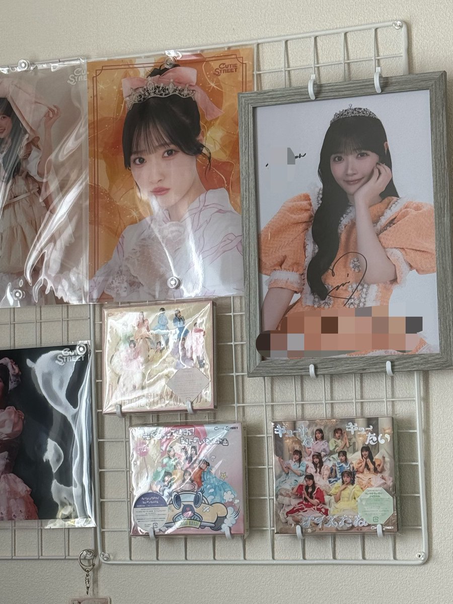 MiNON_cs's tweet photo. サイン飾れて大満足🧡🫶🏻
 #えみるがみるの https://t.co/N9YedeFwWH