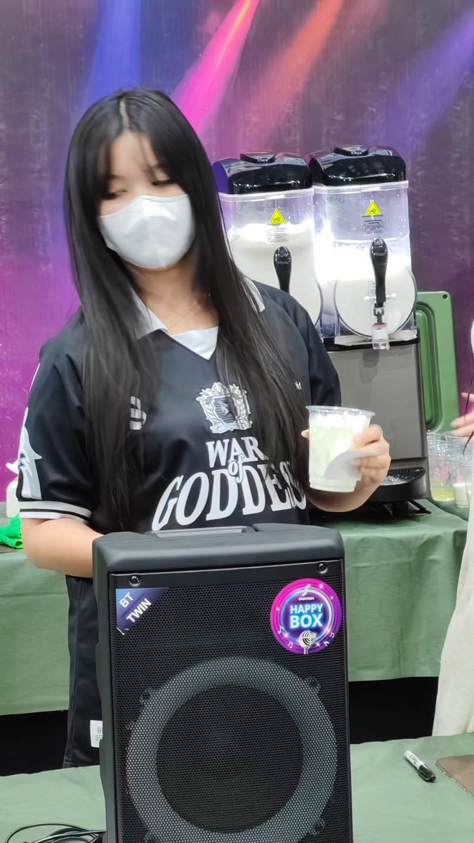 pim_werthnps's tweet photo. พี่AR เอิ้ดเท่และน่ารักที่สุดในโลกเลยค้าบ🌎😎🥺😍 #Earthnps #Earthnapason #littleE #BNK48CGM48OnCloud9Festival https://t.co/apf6YkrN1U