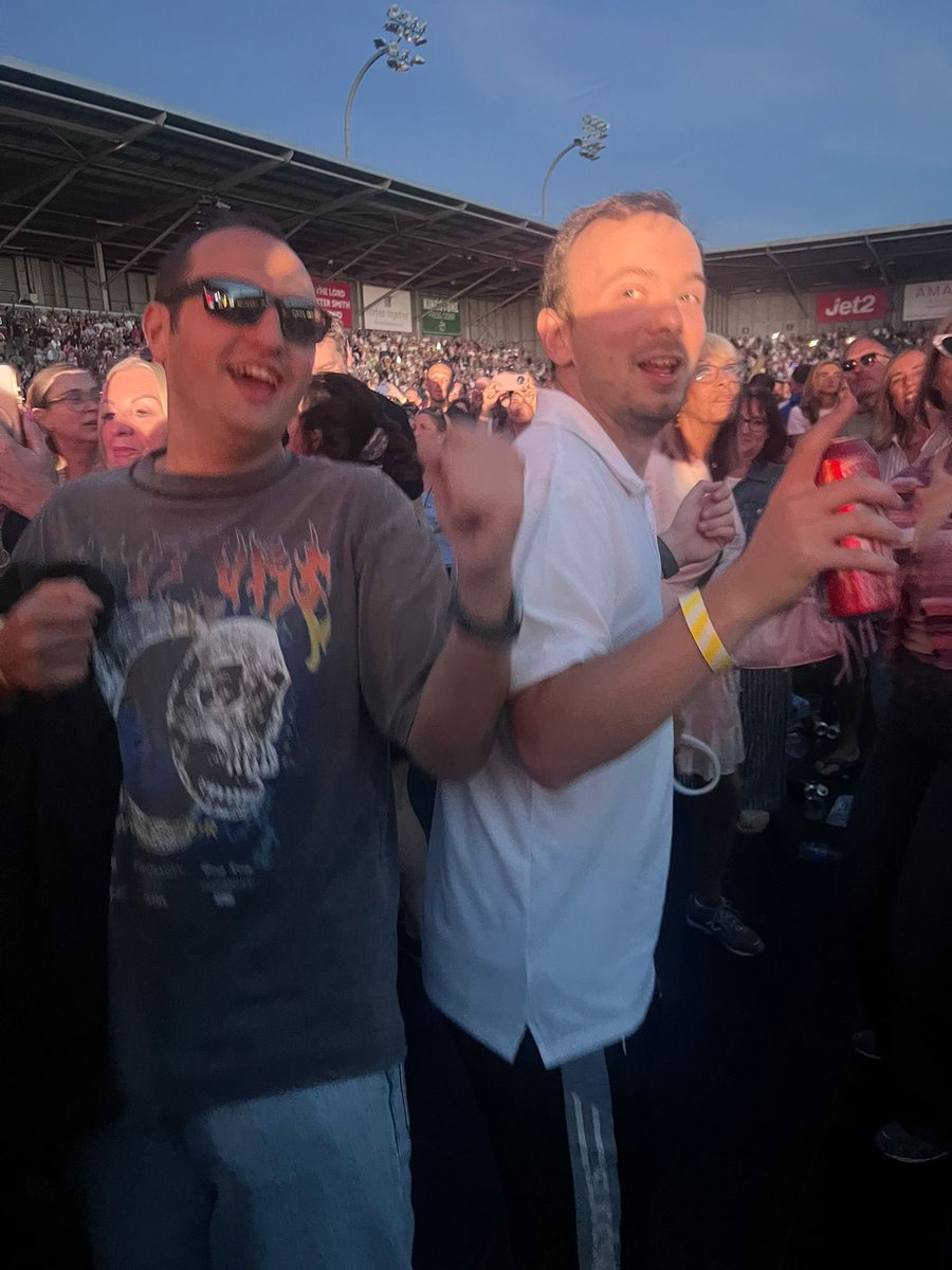 JackRiley117's tweet photo. What a night 🎵 https://t.co/Om1c0sBC0A